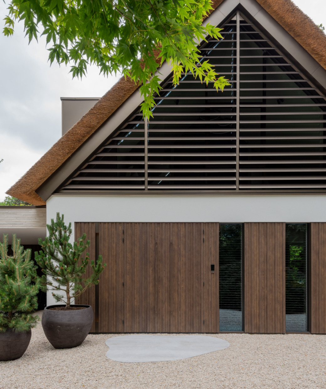 Elegante villa met rieten kap in Blaricum