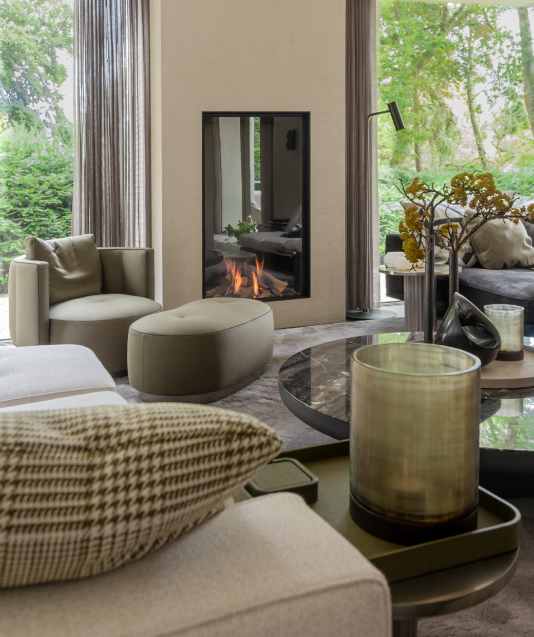 Elegante villa met rieten kap in Blaricum