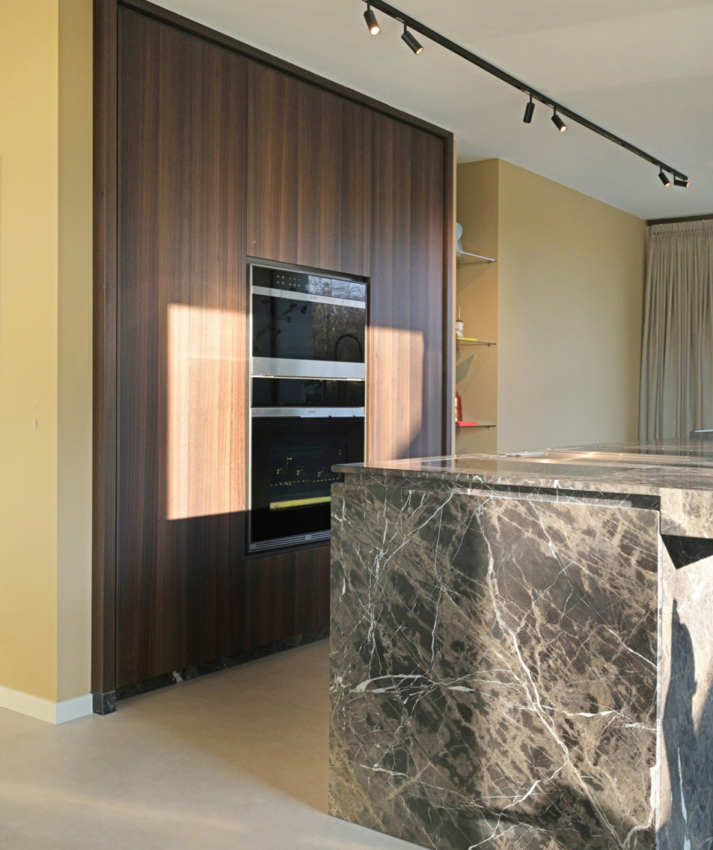 Moderne villa vol licht, luxe en leefruimte in Vleuten